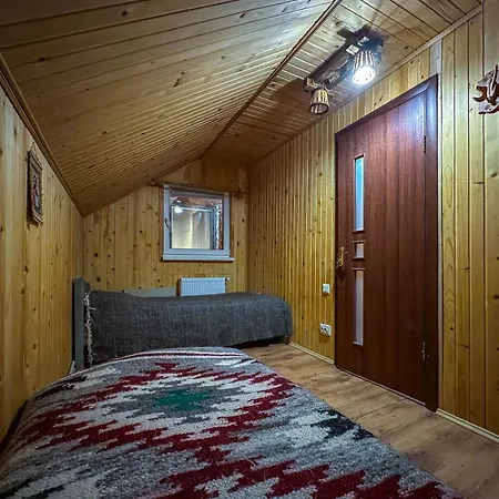 йомойо Hotel *