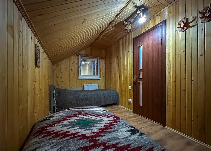 йомойо Hotel *