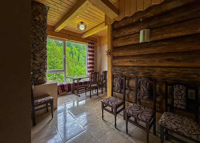 йомойо Hotel